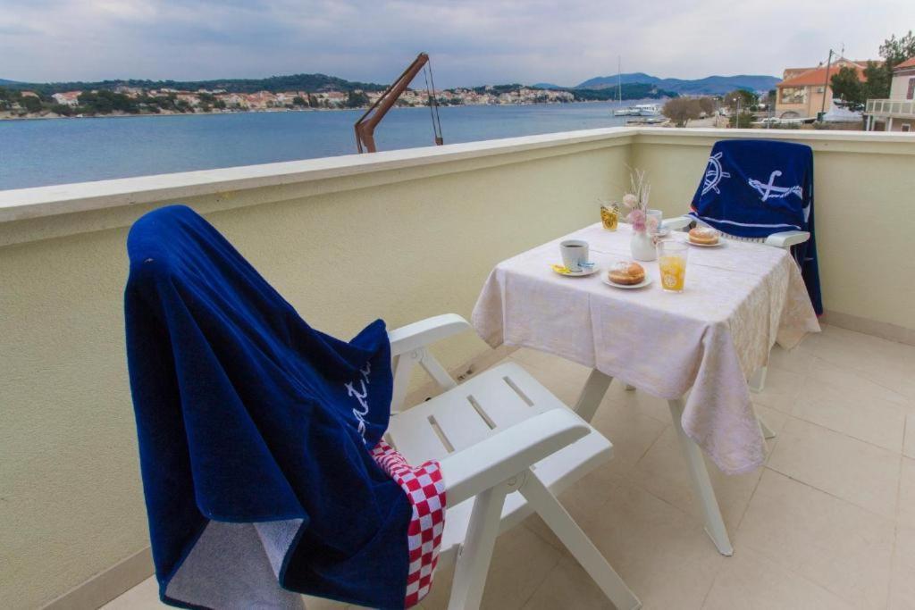Appartamento Riva 2 Krapanj Esterno foto