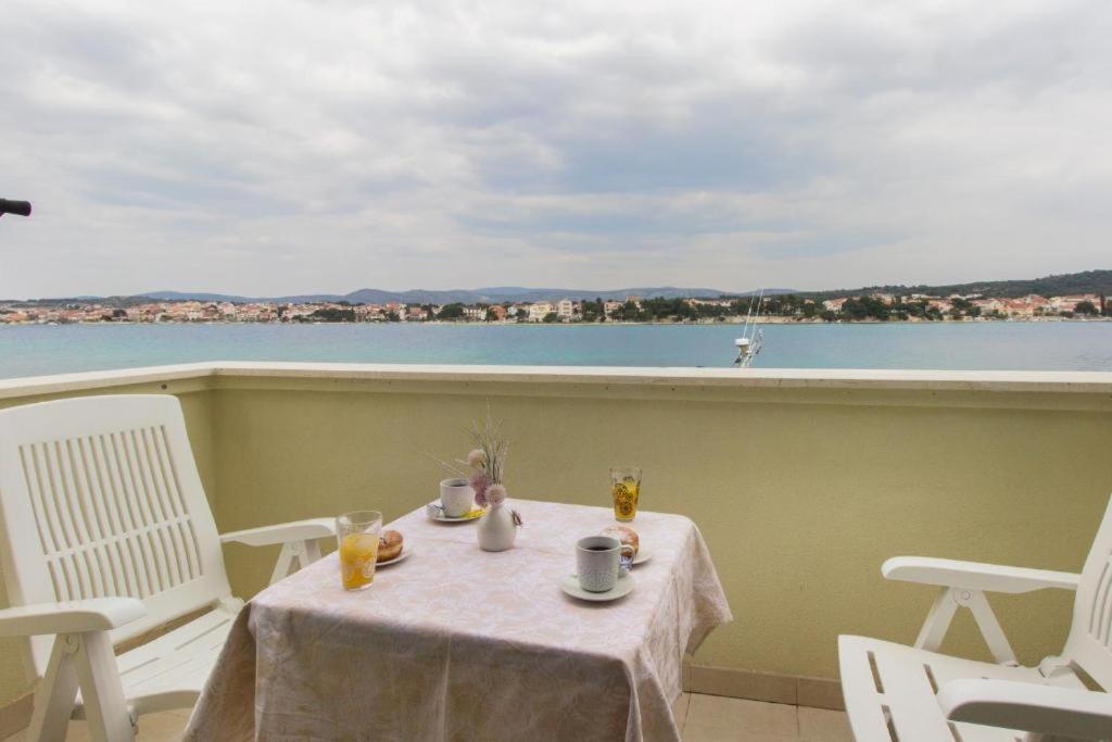 Appartamento Riva 2 Krapanj Esterno foto