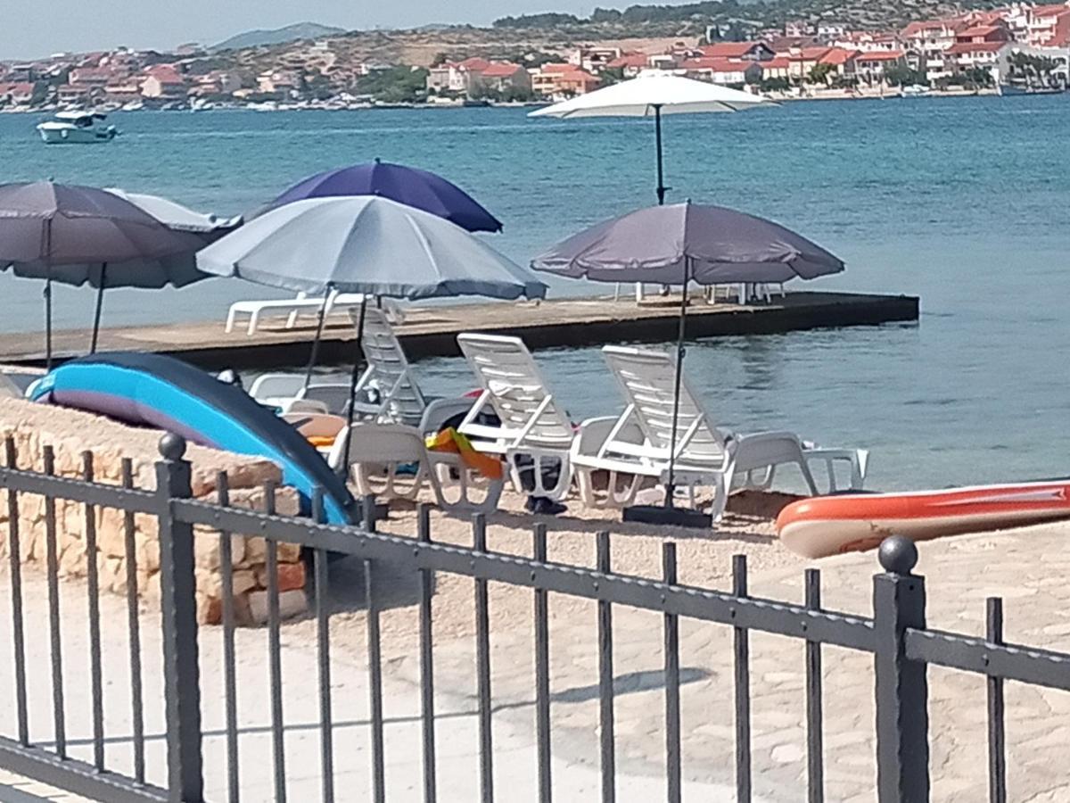 Appartamento Riva 2 Krapanj Esterno foto