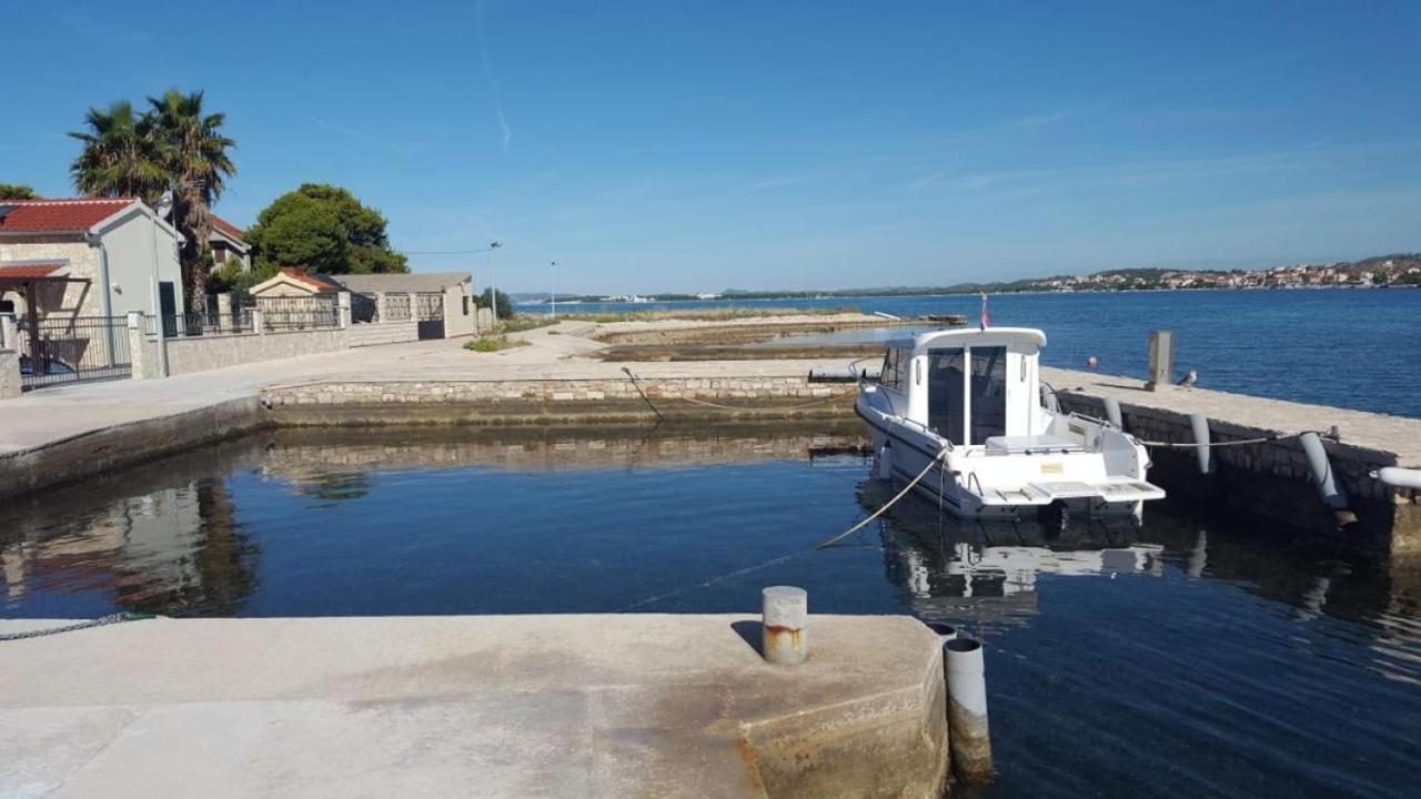 Appartamento Riva 2 Krapanj Esterno foto